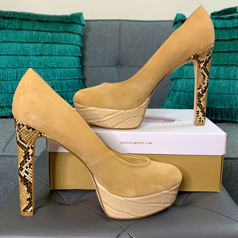 🐍 Jessica Simpson Nellah Platform Pumps